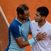 Rafa Nadal y Carlos Alcaraz tras el encuentro de cuartos de final del Mutua Madrid Open Rafa Nadal y Carlos Alcaraz tras el encuentro de cuartos de final del Mutua Madrid Open