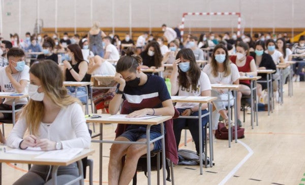 Las universidades sevillanas ultiman una Selectividad como la de 2019, con menos sedes al no haber aforos Las universidades sevillanas ultiman una Selectividad como la de 2019, con menos sedes al no haber aforos