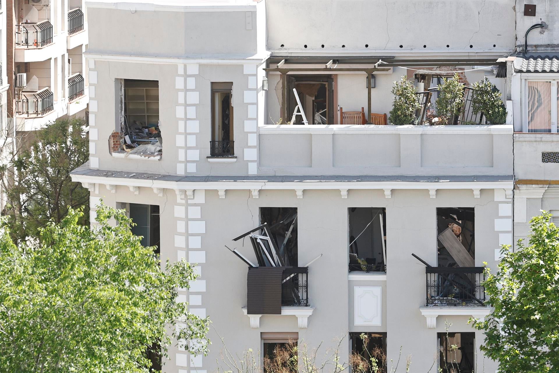 Explosión en el Barrio de Salamanca de Madrid | Hallan muertos a los dos operarios que trabajaban en el edificio Explosión en el Barrio de Salamanca de Madrid | Hallan muertos a los dos operarios que trabajaban en el edificio