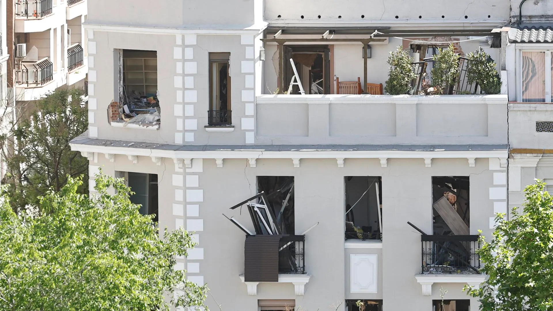 Edificio en el que se ha producido la explosión en el Barrio de Salamanca. Edificio en el que se ha producido la explosión en el Barrio de Salamanca. / Efe