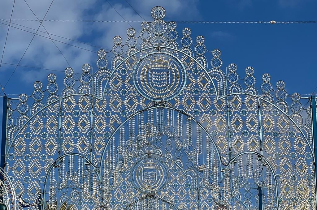 Jerez se llena de luces y alegría: comienza la Feria del Caballo Jerez se llena de luces y alegría: comienza la Feria del Caballo