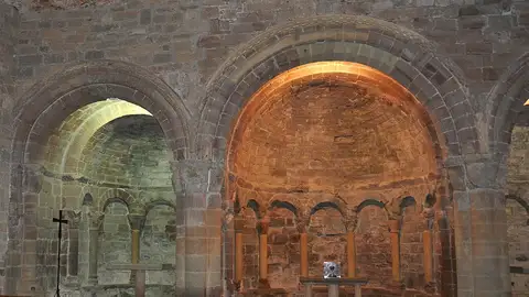 Santo Grial en San Juan de la Peña Santo Grial en San Juan de la Peña