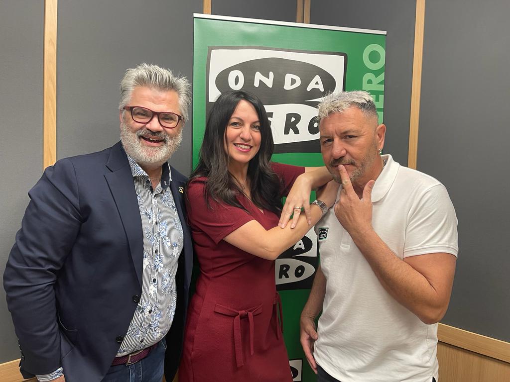 Miguel Noguera felicita a Vicente Armengol por el resultado de las elecciones de la Cámara de Comercio de Alicante, en la que será vocal Miguel Noguera felicita a Vicente Armengol por el resultado de las elecciones de la Cámara de Comercio de Alicante, en la que será vocal
