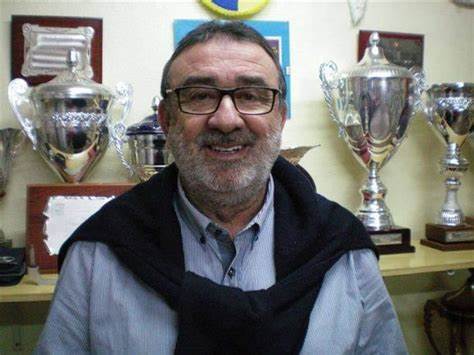 El Orihuela CF ultima un cambio de presidente tras quedarse a las puertas de la promoción a Segunda RFEF El Orihuela CF ultima un cambio de presidente tras quedarse a las puertas de la promoción a Segunda RFEF