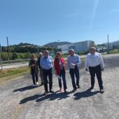 Teresa Mallada, presidenta del PP de Asturias, visitó hoy Salas , ante el anuncio de cierre de la planta de Danone