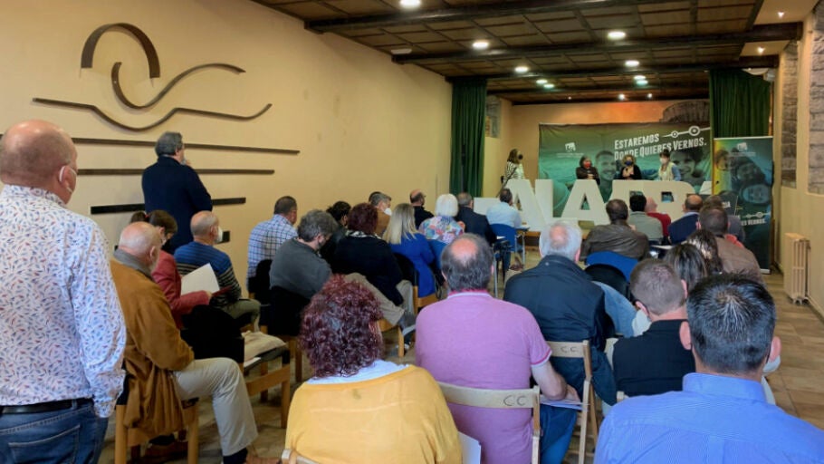 Un momento de la convocatoria de IU en Llanes