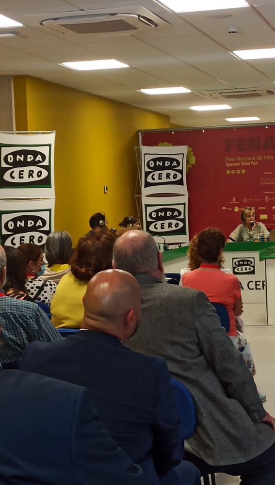 El público ha llenado la sala donde se ha emitido el programa "Julia en la onda"