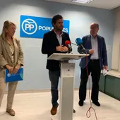 Presentación del Plan Feijoo, por Javier Santiago Vélez, Carmen González Guinda y Antonio Silván. Presentación del Plan Feijoo, por Javier Santiago Vélez, Carmen González Guinda y Antonio Silván.