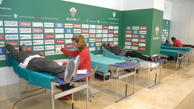El Elche regala dos entradas a cambio de sangre El Elche regala dos entradas a cambio de sangre
