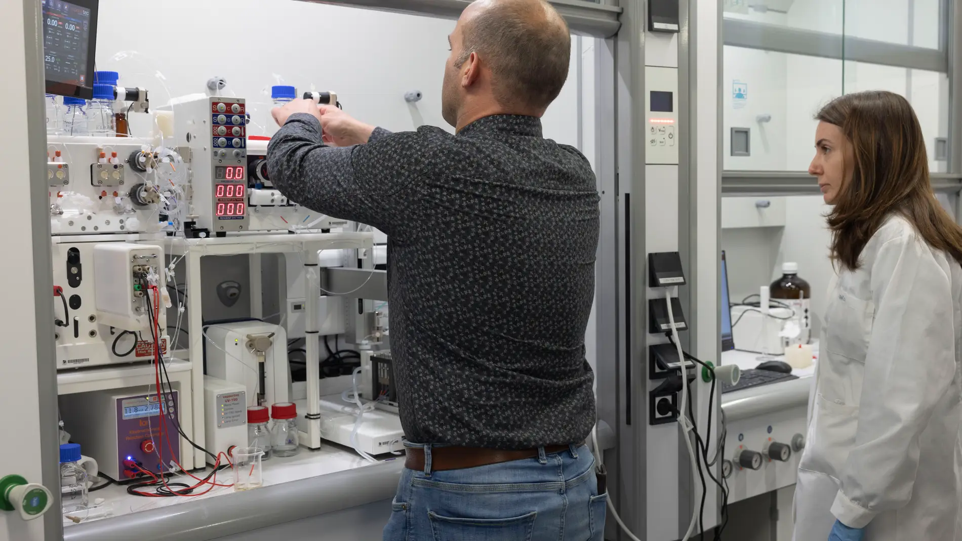 La UJI trabaja en una plataforma inteligente para fabricar materiales avanzados a gran escala La UJI trabaja en una plataforma inteligente para fabricar materiales avanzados a gran escala
