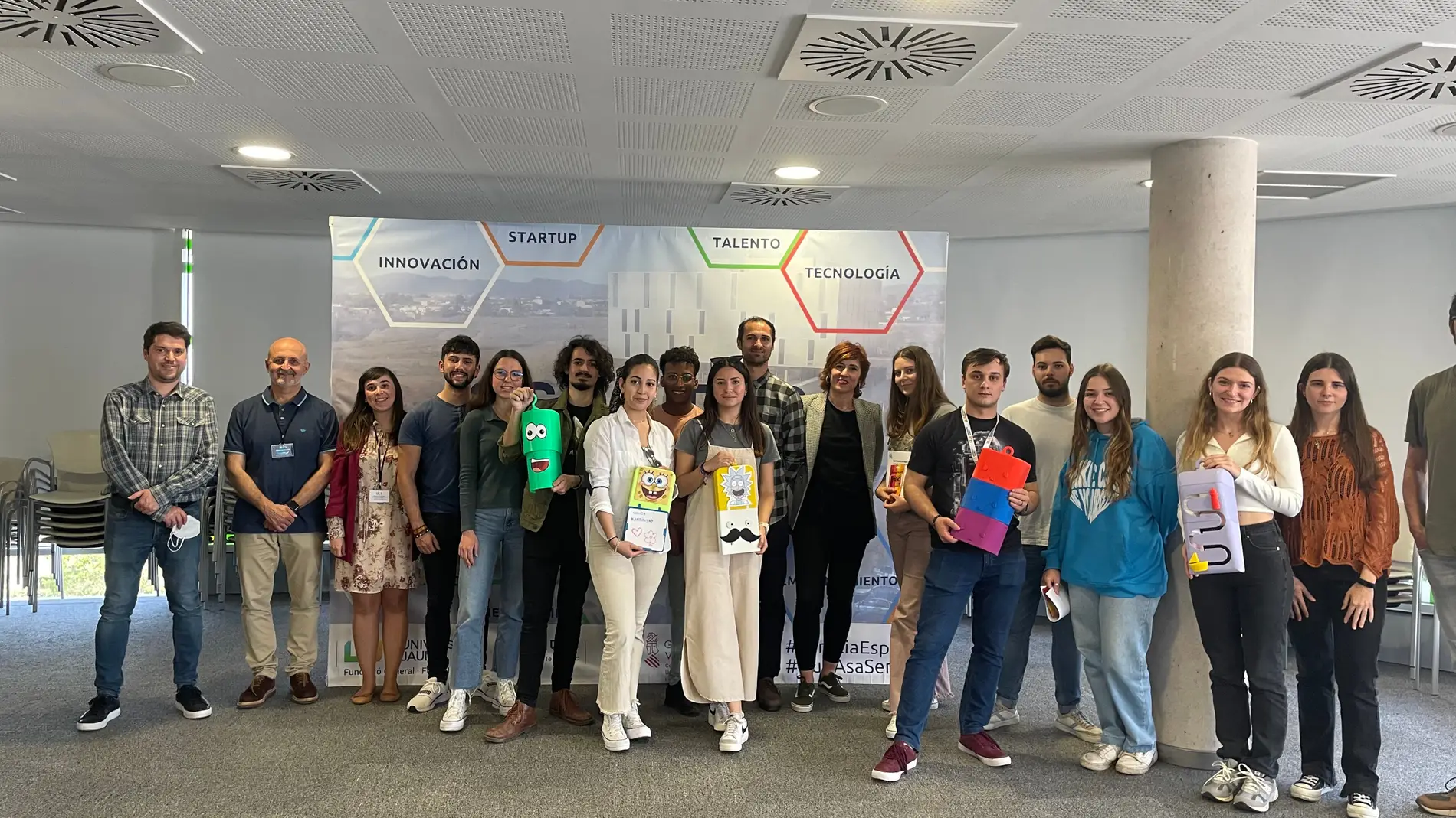 el LivingLab de Espaitec, desarrolla el proyecto Kimibox con el objetivo de apoyar a los niños y niñas durante sus tratamientos oncológicos el LivingLab de Espaitec, desarrolla el proyecto Kimibox con el objetivo de apoyar a los niños y niñas durante sus tratamientos oncológicos