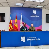 Personal civil de Torrevieja podrán jurar bandersa el próximo 21 de mayo en el paseo vostalegre Personal civil de Torrevieja podrán jurar bandersa el próximo 21 de mayo en el paseo vostalegre