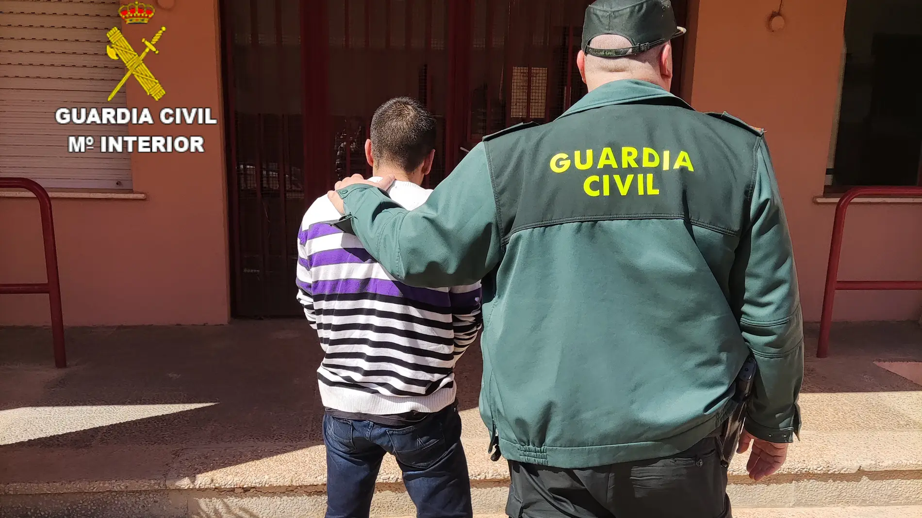 La Guardia Civil detiene a un hombre por varios delitos en Castelló