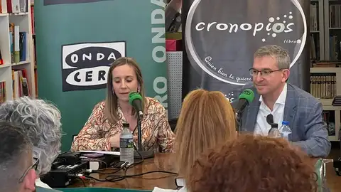Santiago Posteguillo - Librería Cronopios Mas de Uno Pontevedra