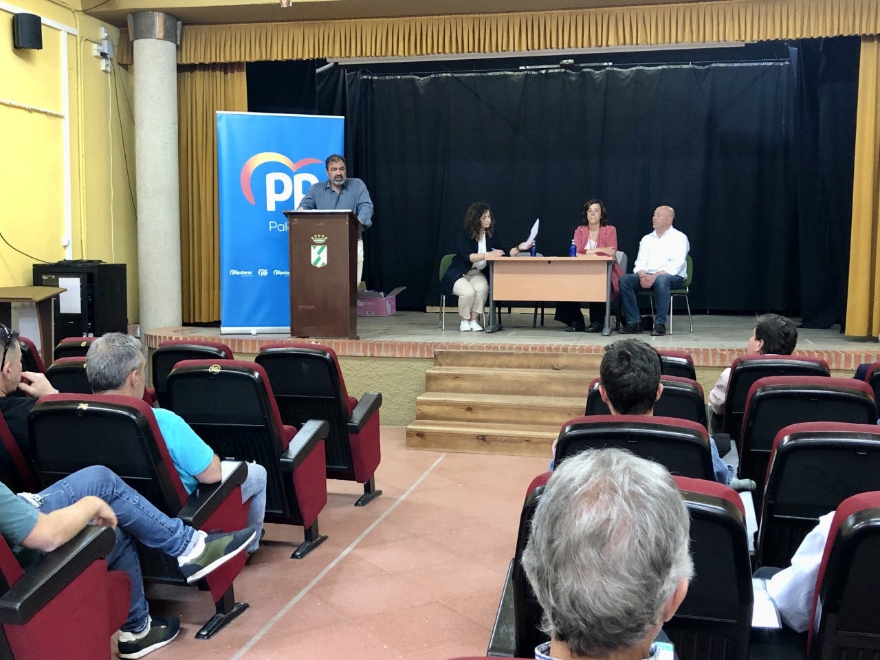 Adolfo Palacios y Luis Antonio Puebla reelegidos como presidente y secretario de la Junta Comarcal del Partido Popular de Saldaña Adolfo Palacios y Luis Antonio Puebla reelegidos como presidente y secretario de la Junta Comarcal del Partido Popular de Saldaña
