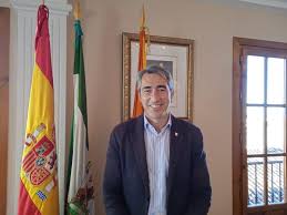 Victor Navas: "El referendum no tiene caracter vinculante pero puede comprometer" Victor Navas: "El referendum no tiene caracter vinculante pero puede comprometer"