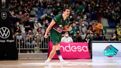 Carlos Su&aacute;rez en pista