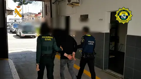 La Guardia Civil de Sueca resuelve la implicación de dos presidiarios que utilizaron un permiso penitenciario para delinquir
