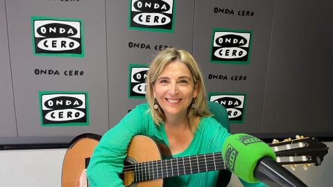 Ana Mar&iacute;a Archil&eacute;s, m&uacute;sica y guitarrista de Castell&oacute;n. 