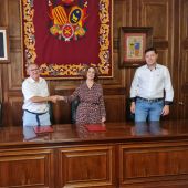 Interpeñas y ayuntamiento han firmado el convenio de colaboración para el desarrollo de la Vaquilla 2022