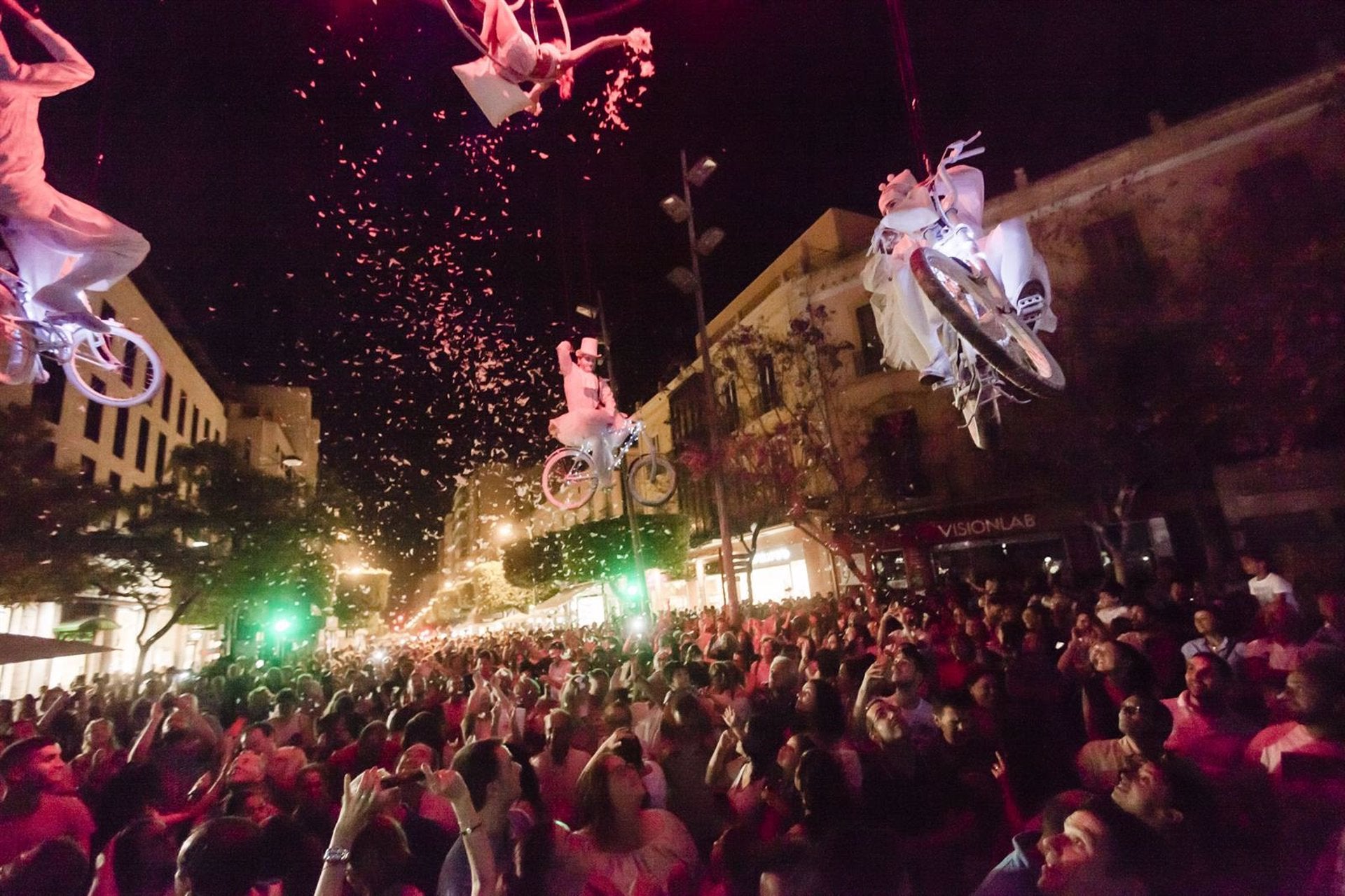 Vuelve la 'Noche en Blanco' al centro histórico de Almería con espectáculos y conciertos Vuelve la 'Noche en Blanco' al centro histórico de Almería con espectáculos y conciertos