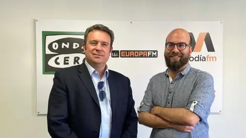 El director comercial de la cadena THB Hotels, Juan Carlos Miralles, junto al periodista de Onda Cero Illes Balears Martí Rodríguez El director comercial de la cadena THB Hotels, Juan Carlos Miralles, junto al periodista de Onda Cero Illes Balears Martí Rodríguez
