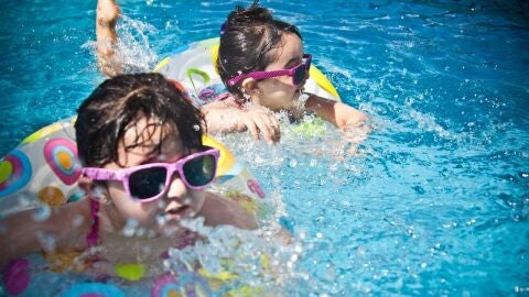 Piscinas municipales en Madrid: apertura, horarios, precios y medidas Covid