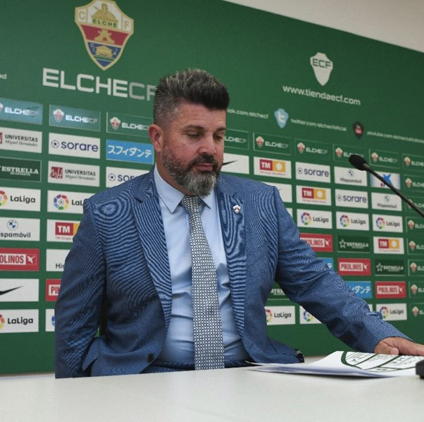Francisco renueva como entrenador del Elche por un año más Francisco renueva como entrenador del Elche por un año más
