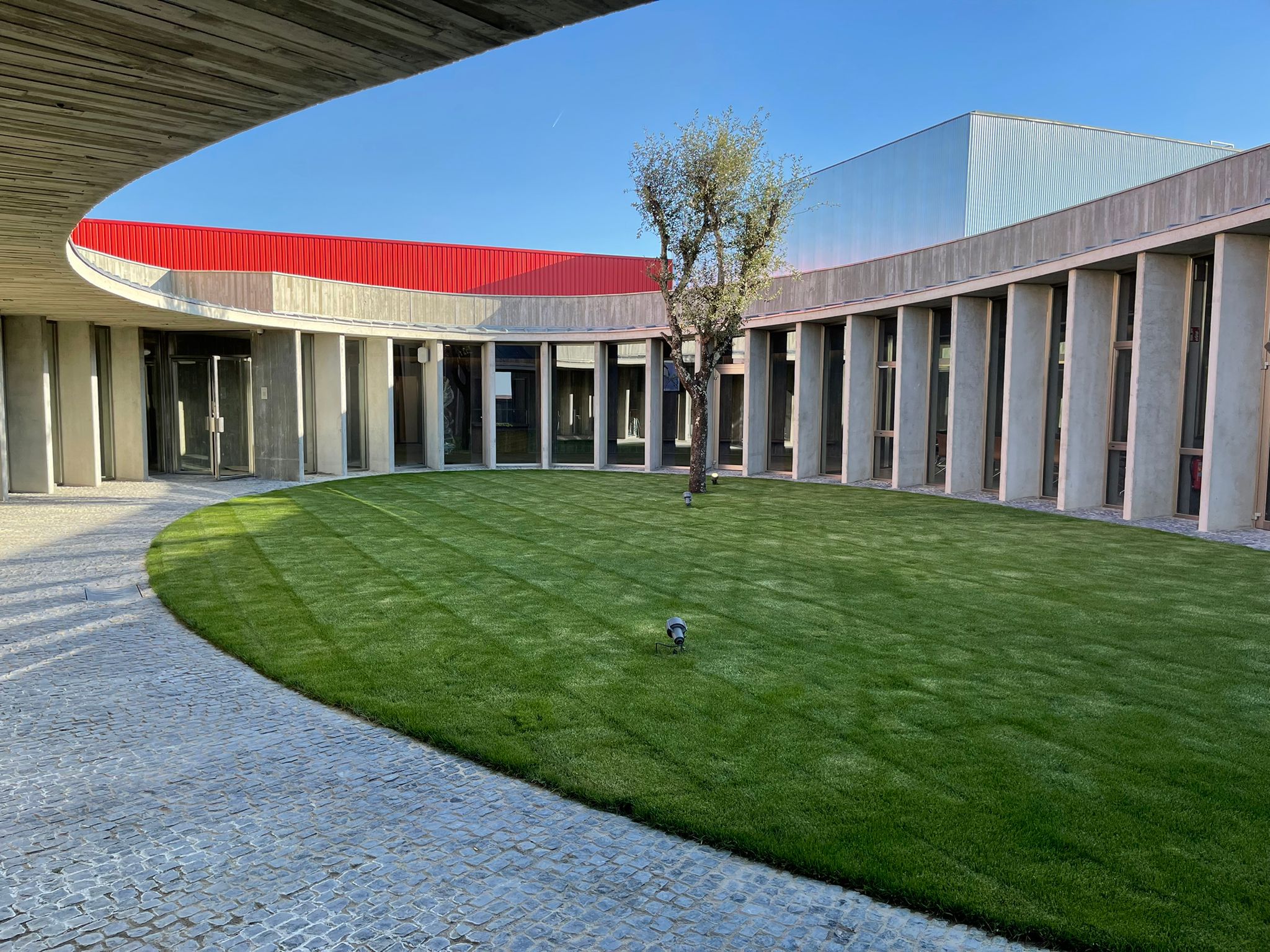 Carbonero el Mayor, el pueblo segoviano que acoge el único campus de jamón que existe en el mundo Carbonero el Mayor, el pueblo segoviano que acoge el único campus de jamón que existe en el mundo