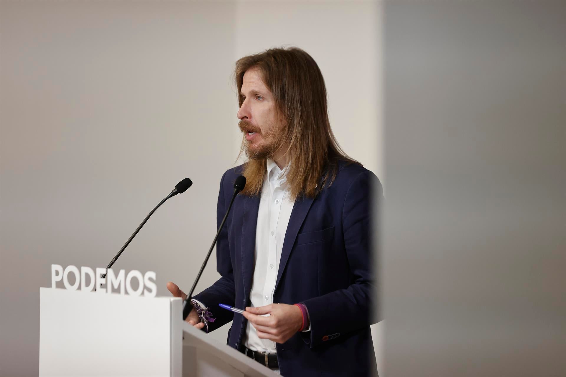 Pablo Fernández: "Cualquier persona que hubiera hecho lo mismo que Juan Carlos I hoy estaría en la cárcel, salvo Felipe VI" Pablo Fernández: "Cualquier persona que hubiera hecho lo mismo que Juan Carlos I hoy estaría en la cárcel, salvo Felipe VI"