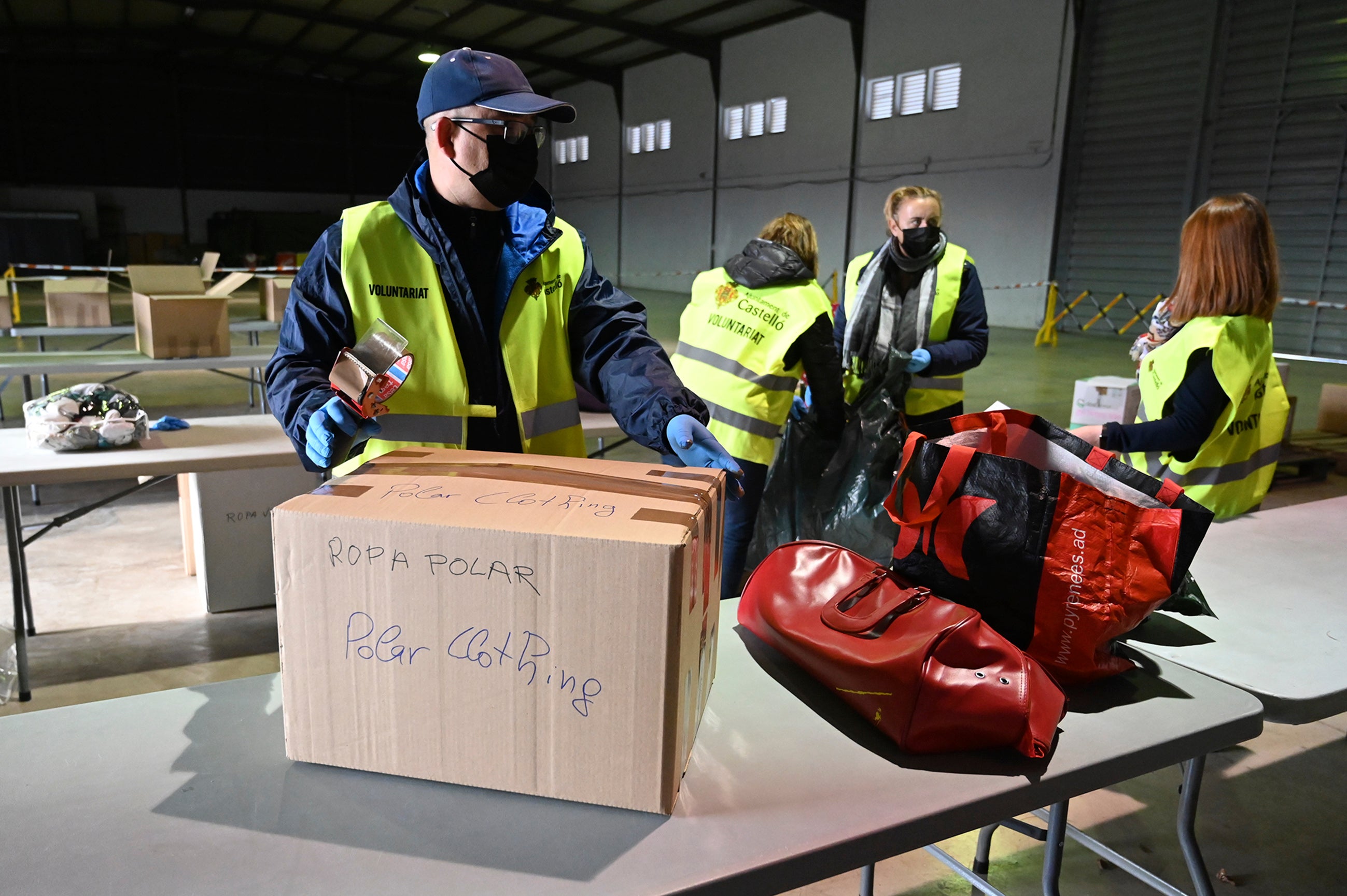 Castelló abre un punto de recogida de ayuda humanitaria en Tetuán 14 por la guerra en Ucrania Castelló abre un punto de recogida de ayuda humanitaria en Tetuán 14 por la guerra en Ucrania