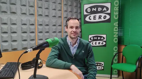 Daniel Martinez desde María Cobian y Asociados Más de Uno Pontevedra