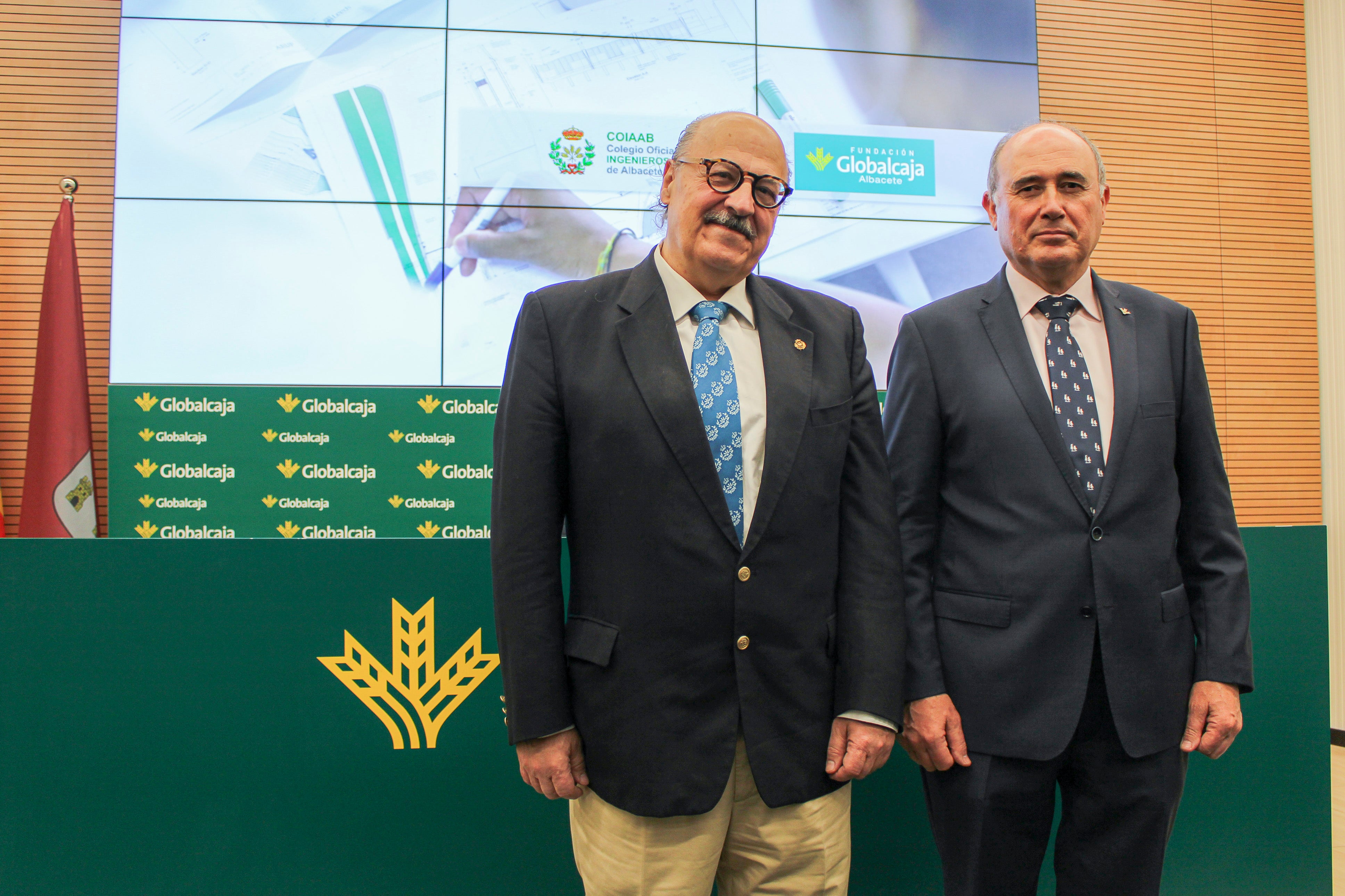 La Fundación Globalcaja y el Colegio Oficial de Ingenieros Agrónomos premian el mejor TFG de Máster en Ingeniería Agronómica de la ETSIAM La Fundación Globalcaja y el Colegio Oficial de Ingenieros Agrónomos premian el mejor TFG de Máster en Ingeniería Agronómica de la ETSIAM