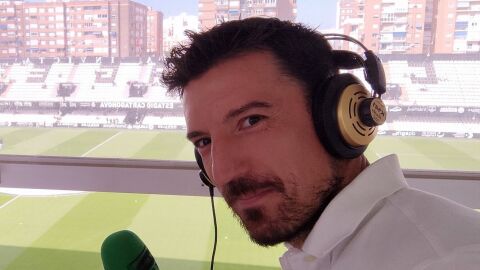 Toché, comentando un partido del FC Cartagena en Radioestadio