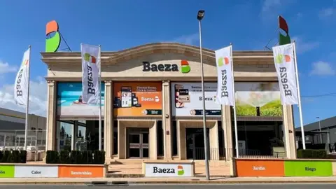 Ya ha abierto en Torrevieja la nueva tienda de Baeza, especialistas en Piscinas, Wellness, Jardinería, Riego, Conducciones, Bombeo e Hidropresión, Tratamiento de Agua, Calefacción y Energías Renovables Ya ha abierto en Torrevieja la nueva tienda de Baeza, especialistas en Piscinas, Wellness, Jardinería, Riego, Conducciones, Bombeo e Hidropresión, Tratamiento de Agua, Calefacción y Energías Renovables
