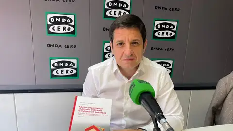 Juan Ángel Lafuente, catedrático de economía Financiera y Contabilidad de la Universidad Complutense de Madrid. Juan Ángel Lafuente, catedrático de economía Financiera y Contabilidad de la Universidad Complutense de Madrid.