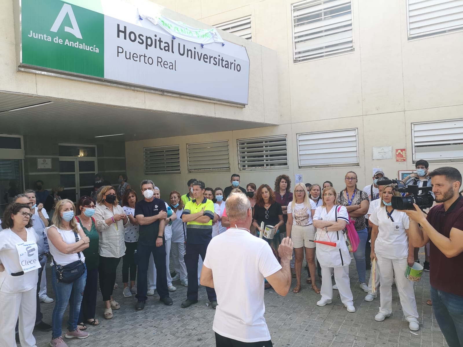 El Ayuntamiento apoya las protestas de los trabajadores de la limpieza del Clínico de Puerto Real El Ayuntamiento apoya las protestas de los trabajadores de la limpieza del Clínico de Puerto Real