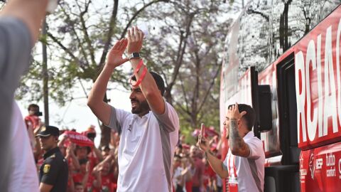 Antonio López junto a sus compañeros del Real Murcia en el playoff