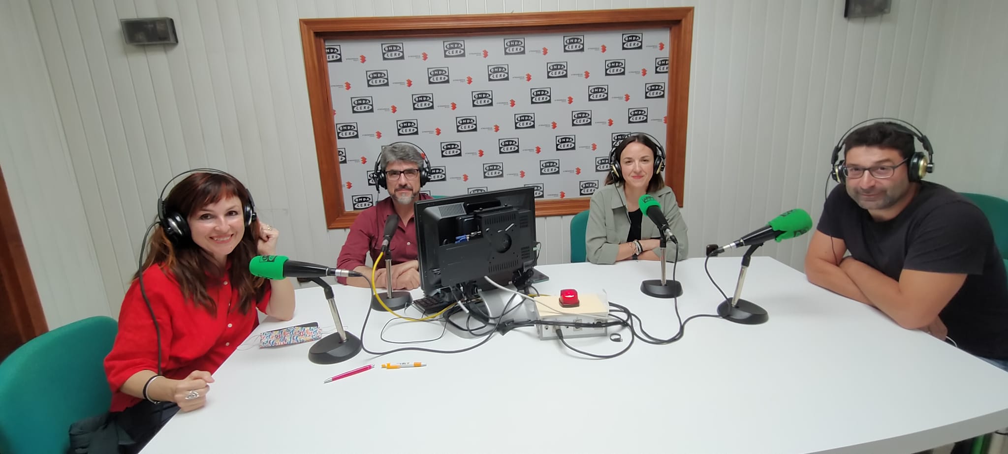 Dos profesores, una alumna y un ex alumno del nocturno dan su testimonio a favor de esta opción de formación Dos profesores, una alumna y un ex alumno del nocturno dan su testimonio a favor de esta opción de formación