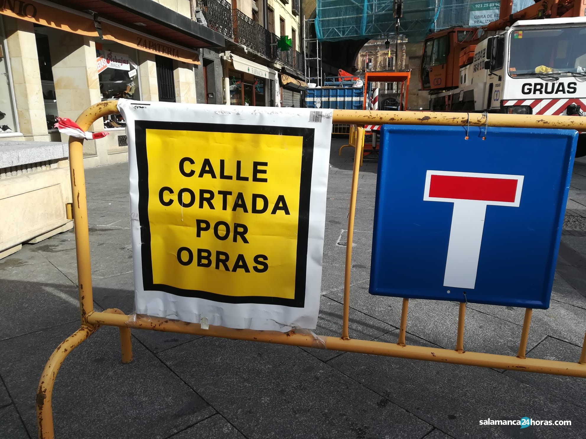 La calle Parras se corta esta tarde para reparar un hundimiento en la calzada La calle Parras se corta esta tarde para reparar un hundimiento en la calzada