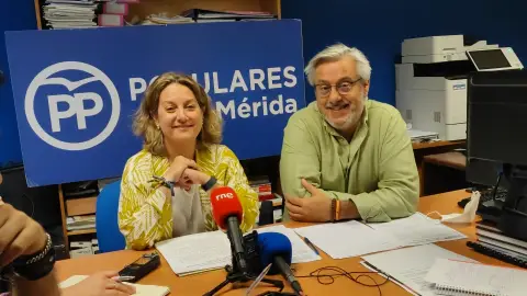 Pilar Nogales y Miguel Valdés