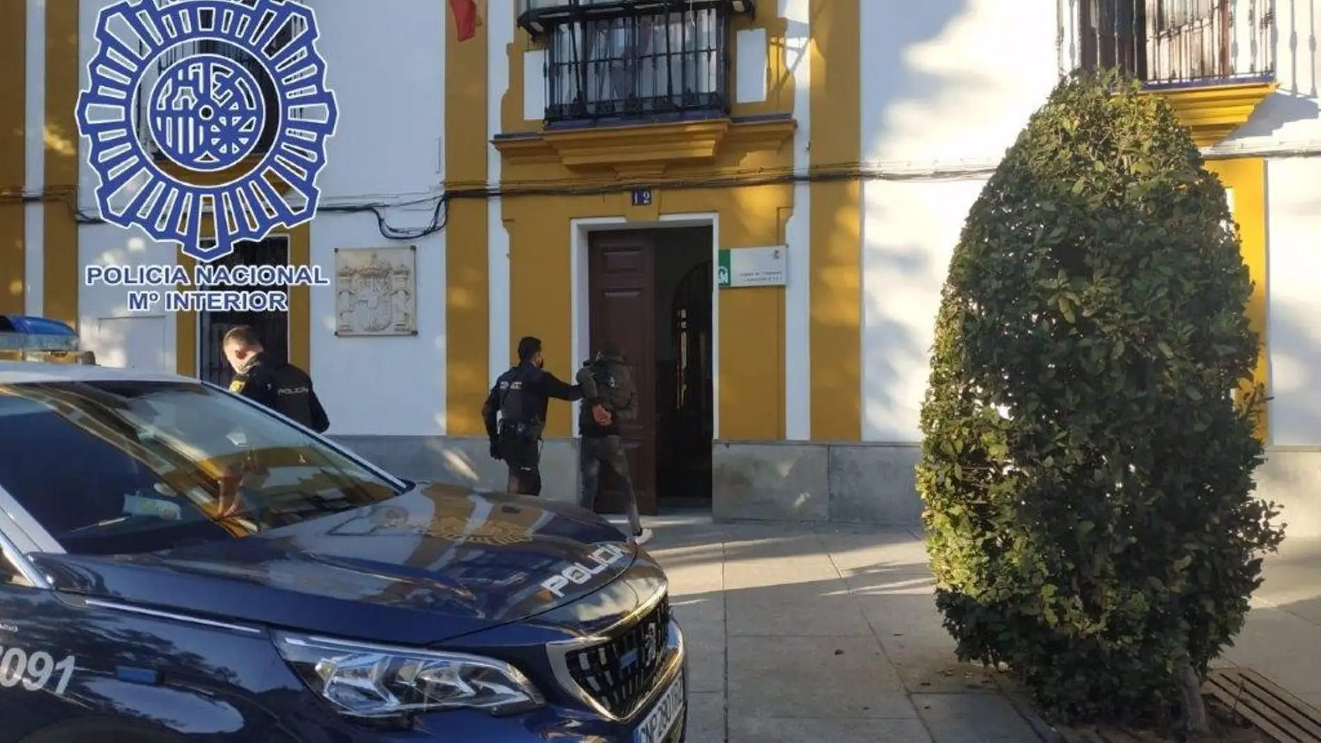 Detenido un hombre en Alcalá de Guadaíra (Sevilla) por apuñalar a una mujer en la espalda con la intención de violarla