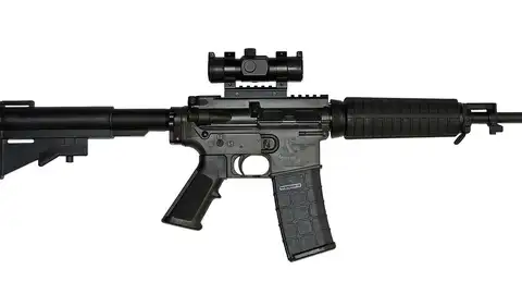El rifle deportivo semiautomático AR-15.