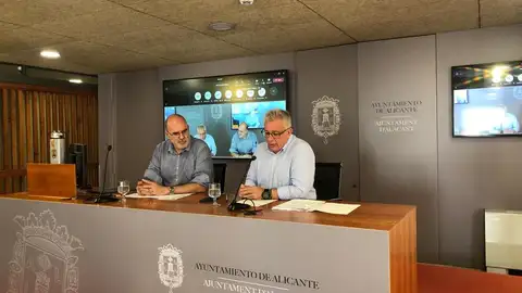 Los portavoces Manuel Villar y Antonio Manresa defienden las mascletàs en Luceros