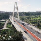 Simulación del carril bici que se va a crear en el puente de la Generalitat de Elche.