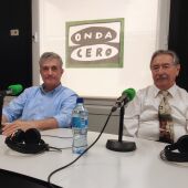 Javier Fesser y Marcelo Hernández, en 'Julia en la Onda'