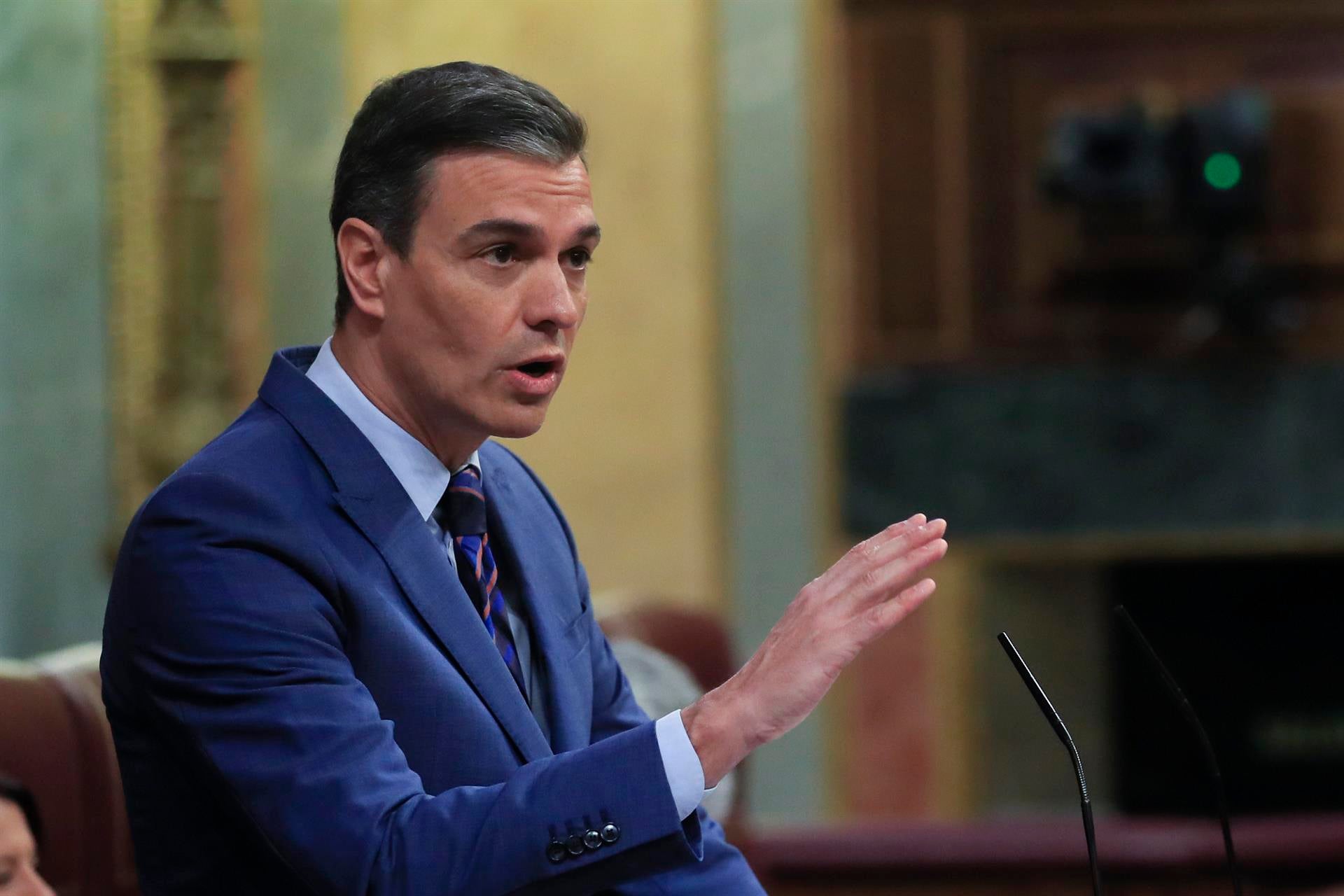 El Constitucional anula la reforma de Sánchez que dejaba en manos de la justicia autonómica el aval de las restricciones por el Covid El Constitucional anula la reforma de Sánchez que dejaba en manos de la justicia autonómica el aval de las restricciones por el Covid