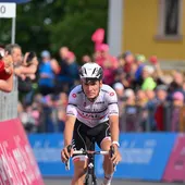 Joao Almeida abandona el Giro al dar positivo por Covid Joao Almeida abandona el Giro al dar positivo por Covid
