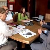 Elena Amaya y Carlos Salguero, durante la reunión Elena Amaya y Carlos Salguero, durante la reunión