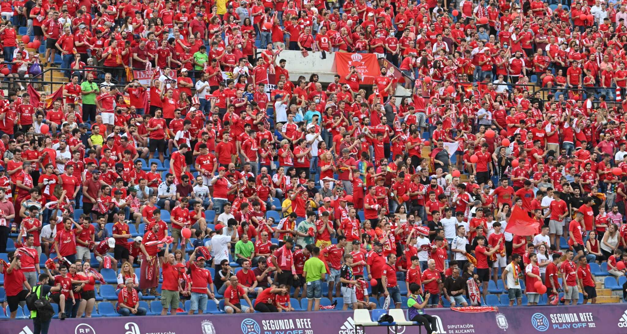 El Real Murcia, uno de los equipos que más público metería en Primera Federación El Real Murcia, uno de los equipos que más público metería en Primera Federación